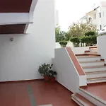 A Dois Passos Da Praia